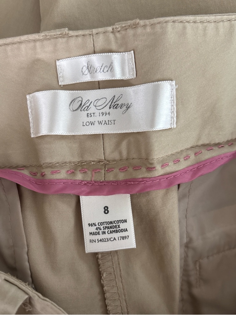 Old Navy Beige Women's Bermuda Shorts - Picture 6 of 6